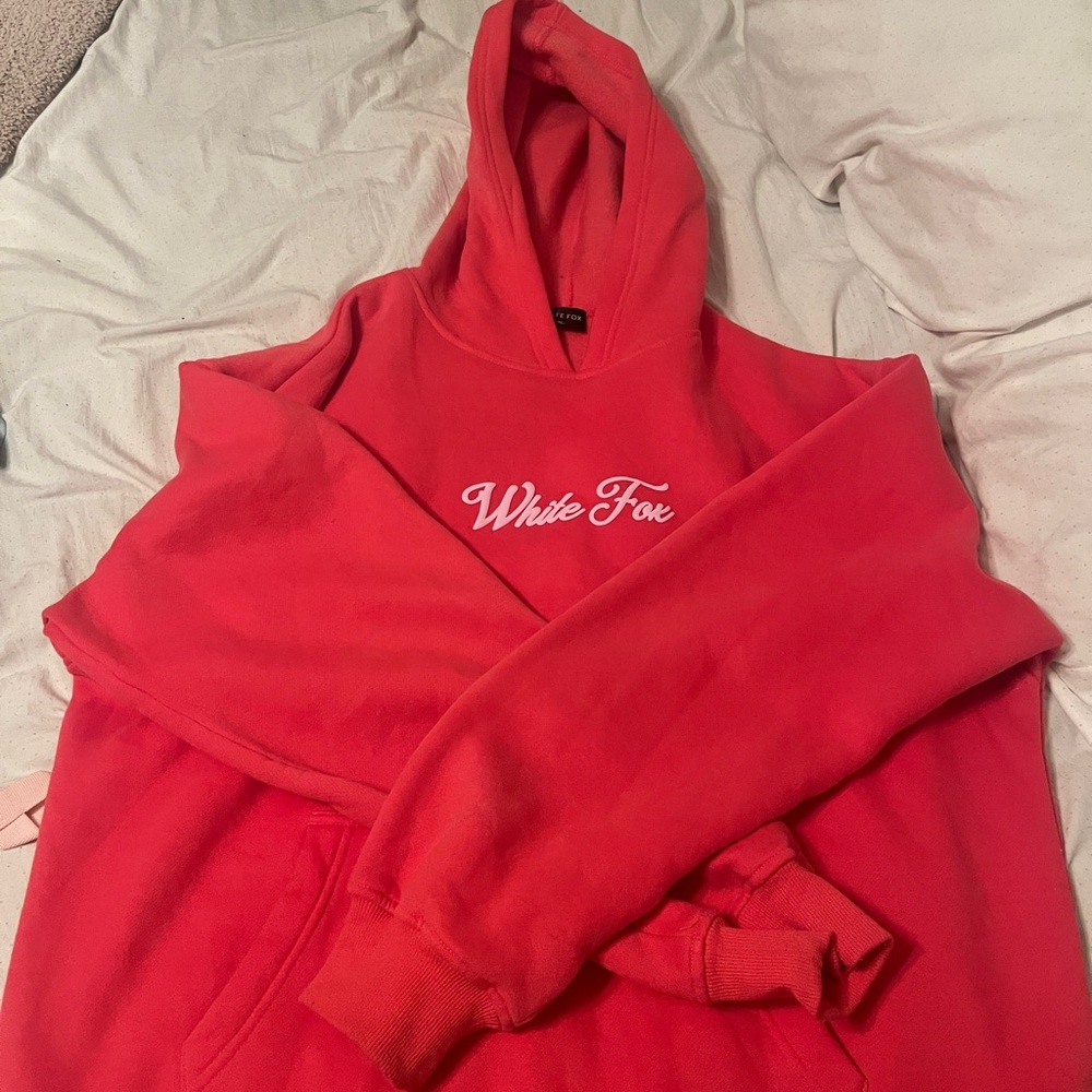 White Fox hoodie season 7 L/XL sorbet